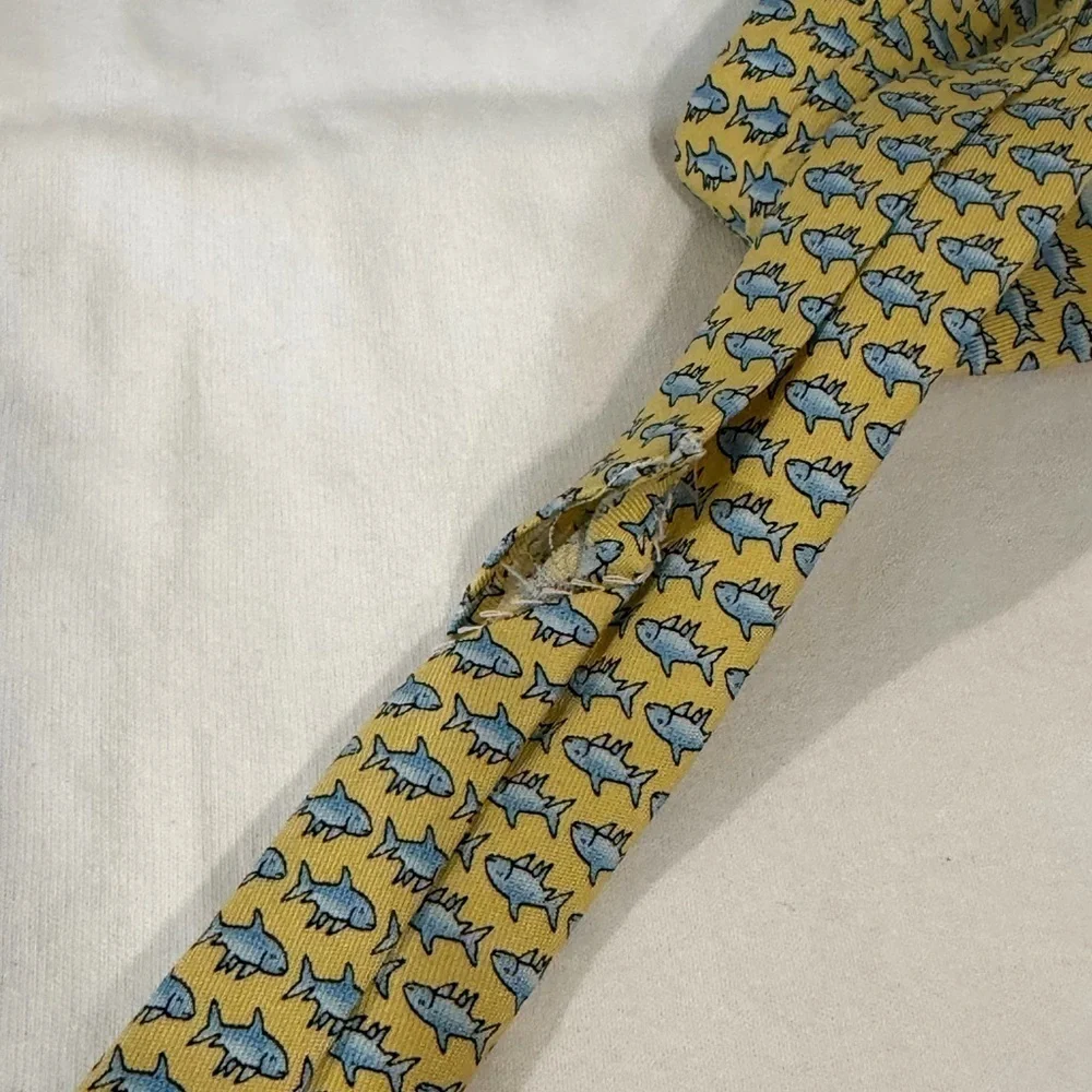 Vineyard Vines Yellow and Blue Shark Pattern All Over Print 100% Silk Tie